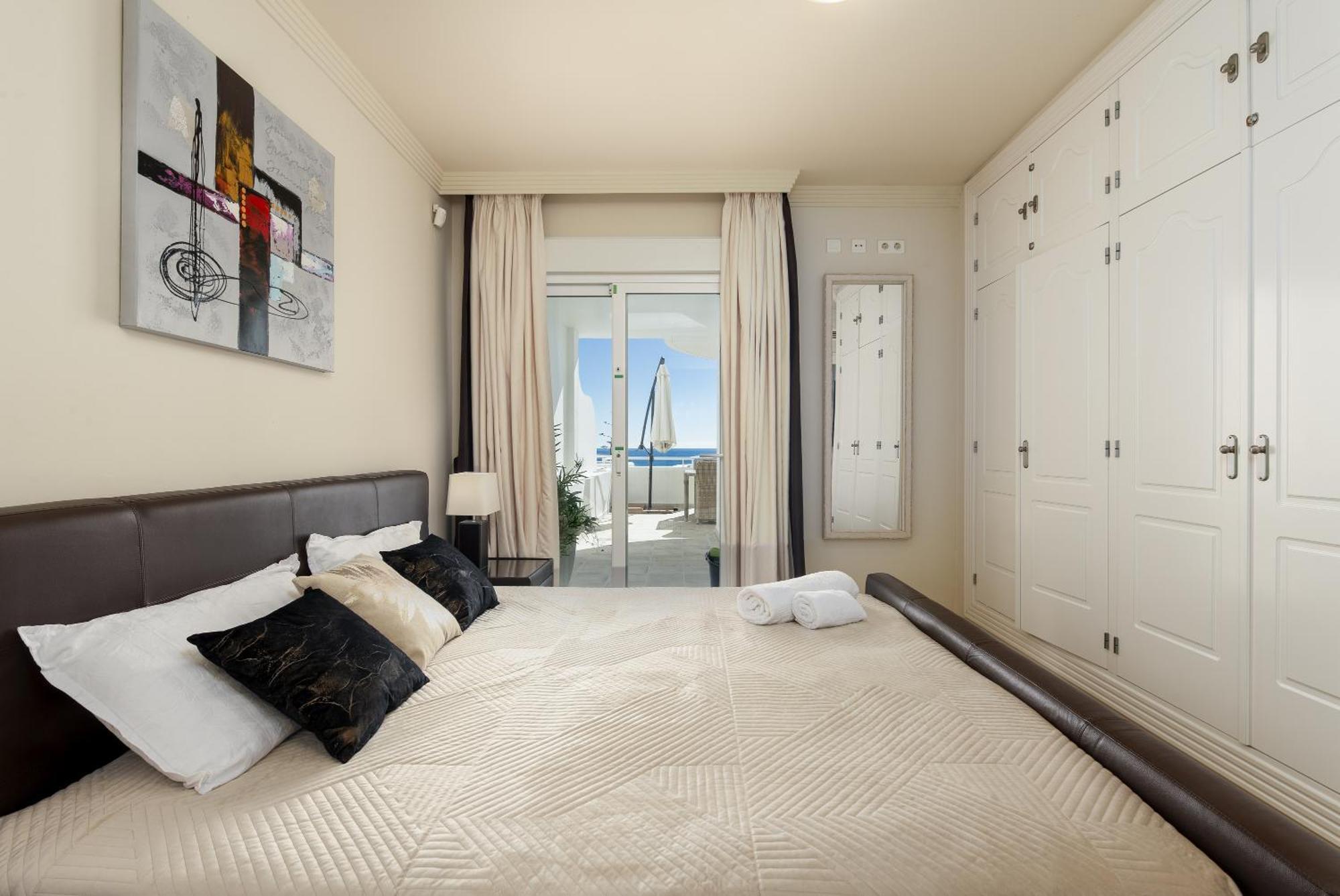Sinfonia - 2br, Pool Appartement *